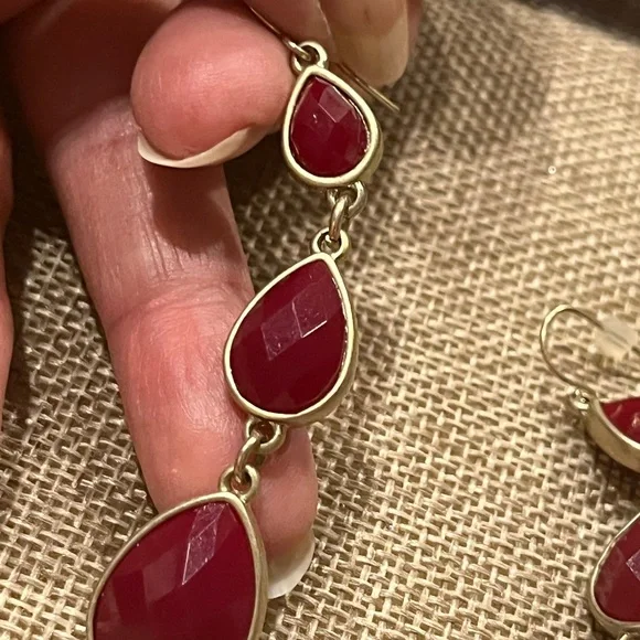 earrings - Picture 3 of 7